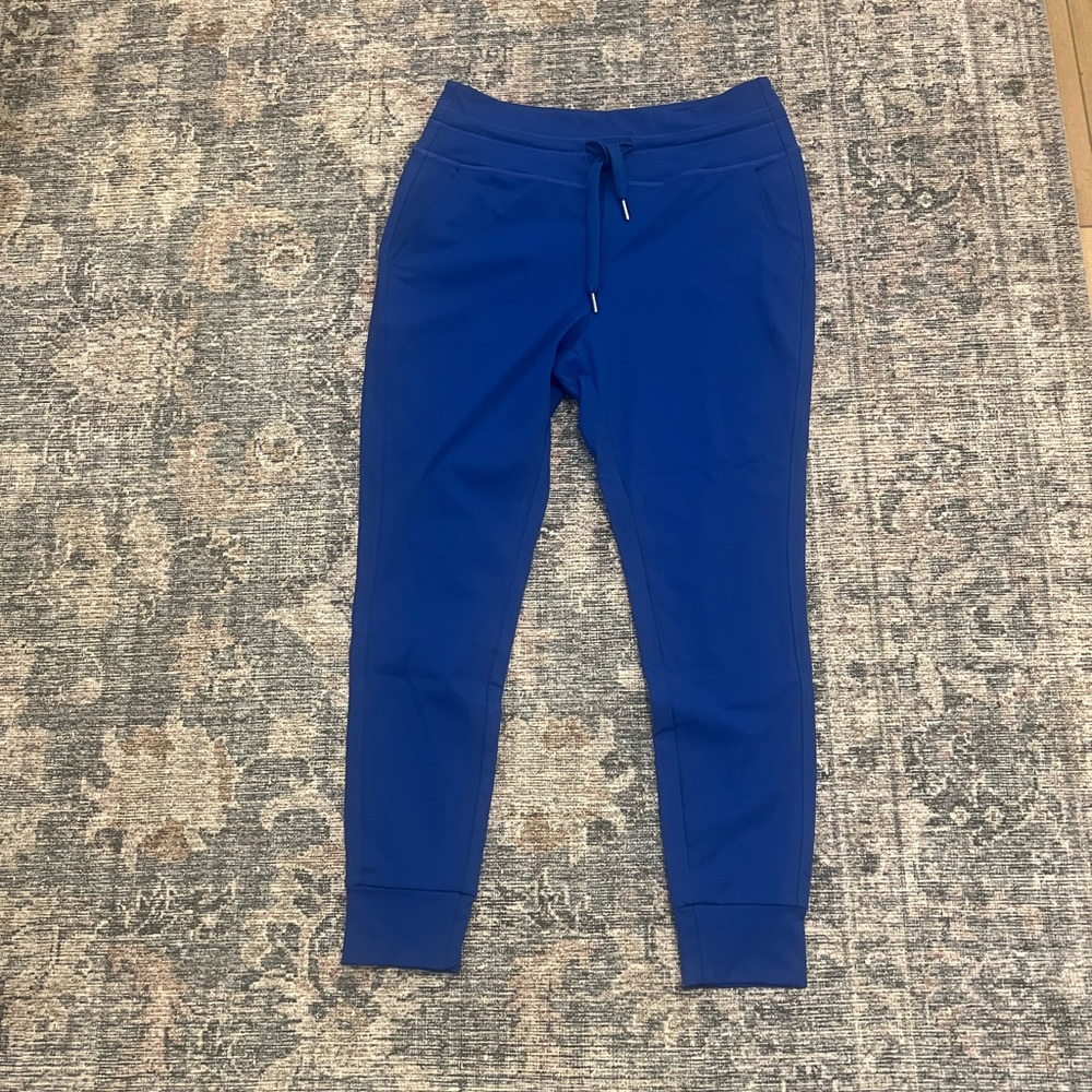 NWT Halara joggers. Size L petite